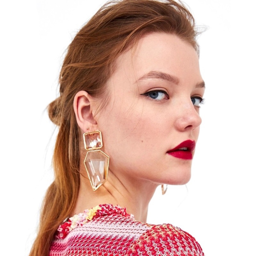 ♦️Available♦️Beautiful gold earrings!! - Picture 3 of 8